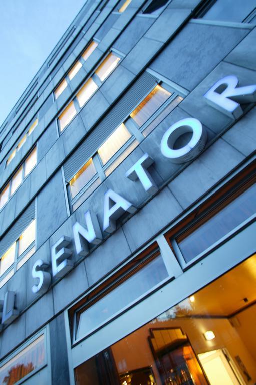 Senator 3*